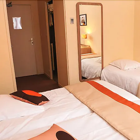 Hotel Red Fox 3*