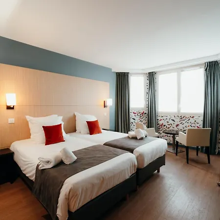Hotel Red Fox