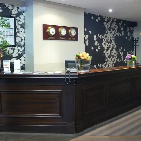 Hotel Red Fox 3*