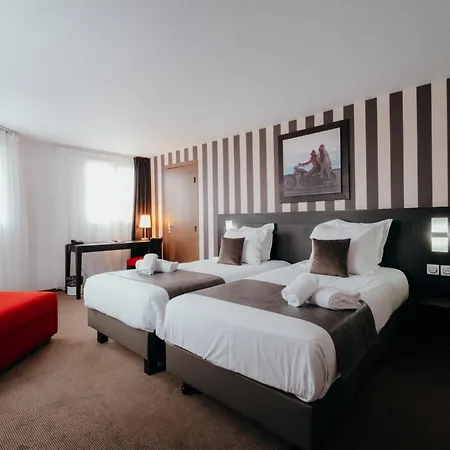 Hotel Red Fox