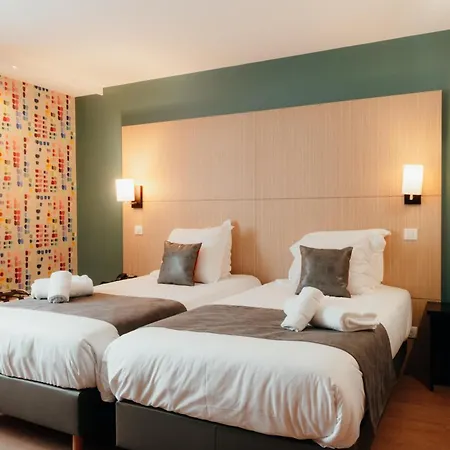 Red Fox Hotel