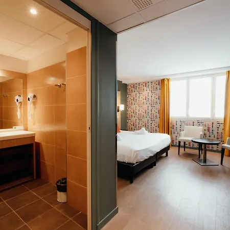 Hotel Red Fox 3*