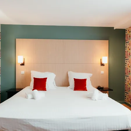 Red Fox Otel 3*