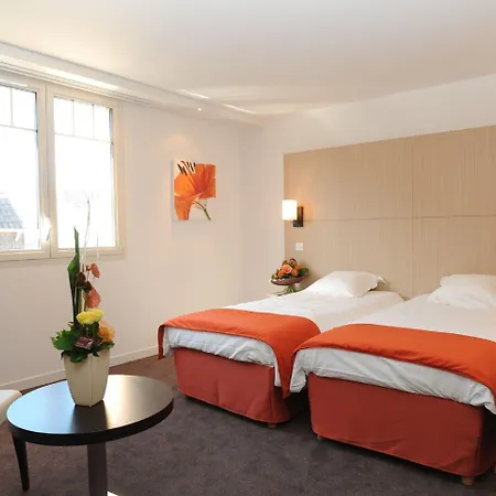 Hotel Red Fox 3*